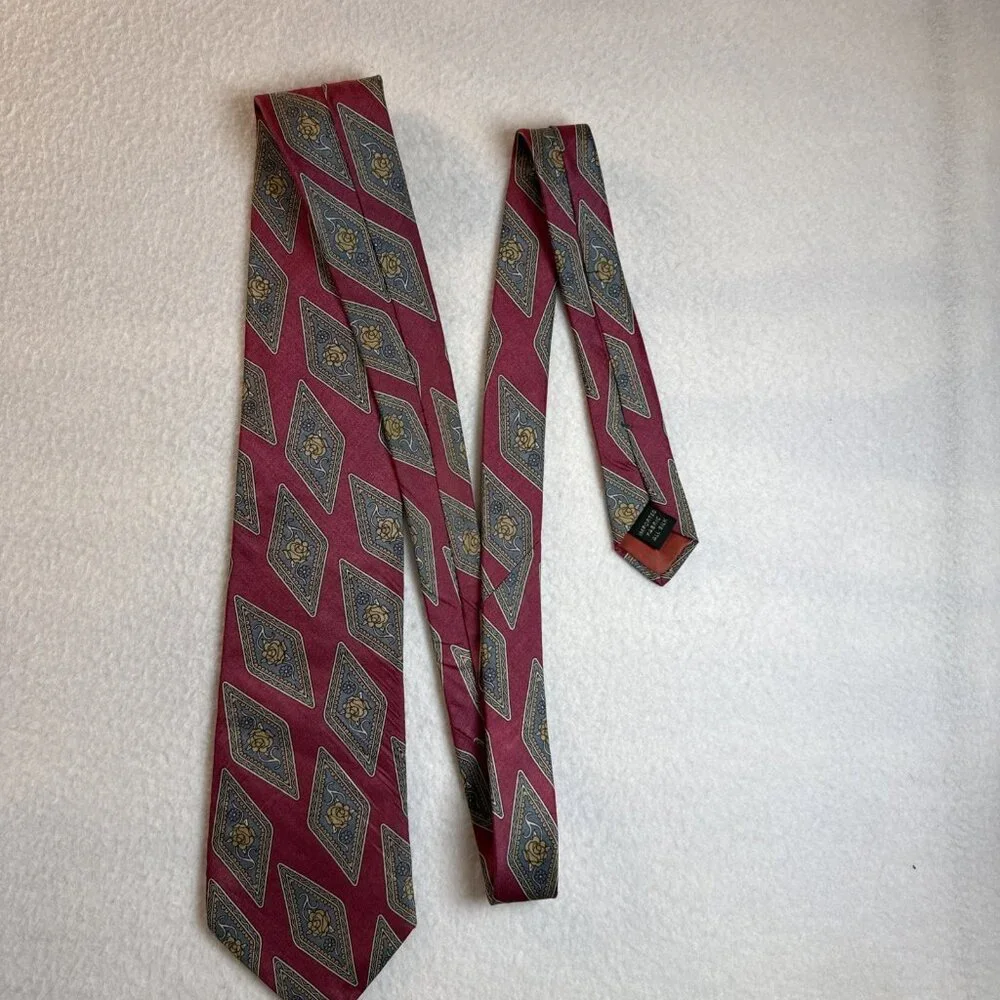Vintage Bert Pulitzer Neck Tie Burgundy With Roses Pattern 100%‎ Silk 59